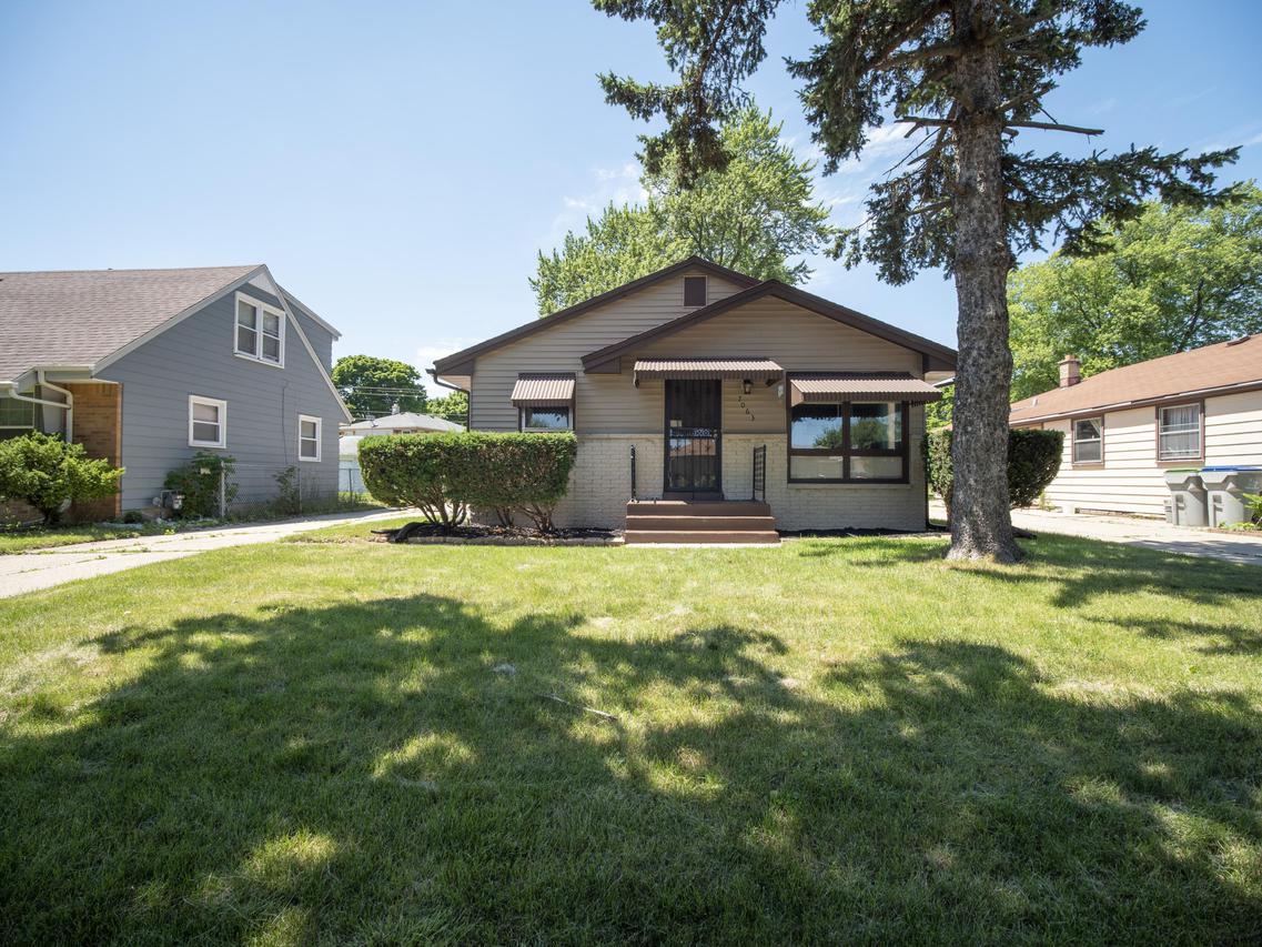 7063 N 37th St, Milwaukee, WI 53209