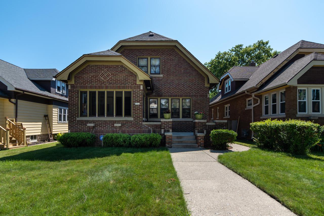 3062 N 54th St, Milwaukee, WI 53210