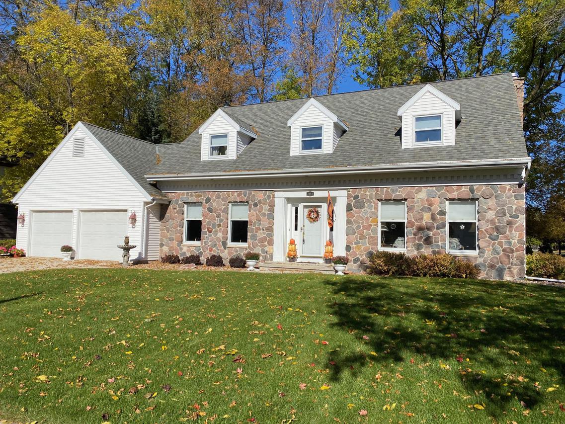 3402 Barkwood Ln., Manitowoc, WI 54220