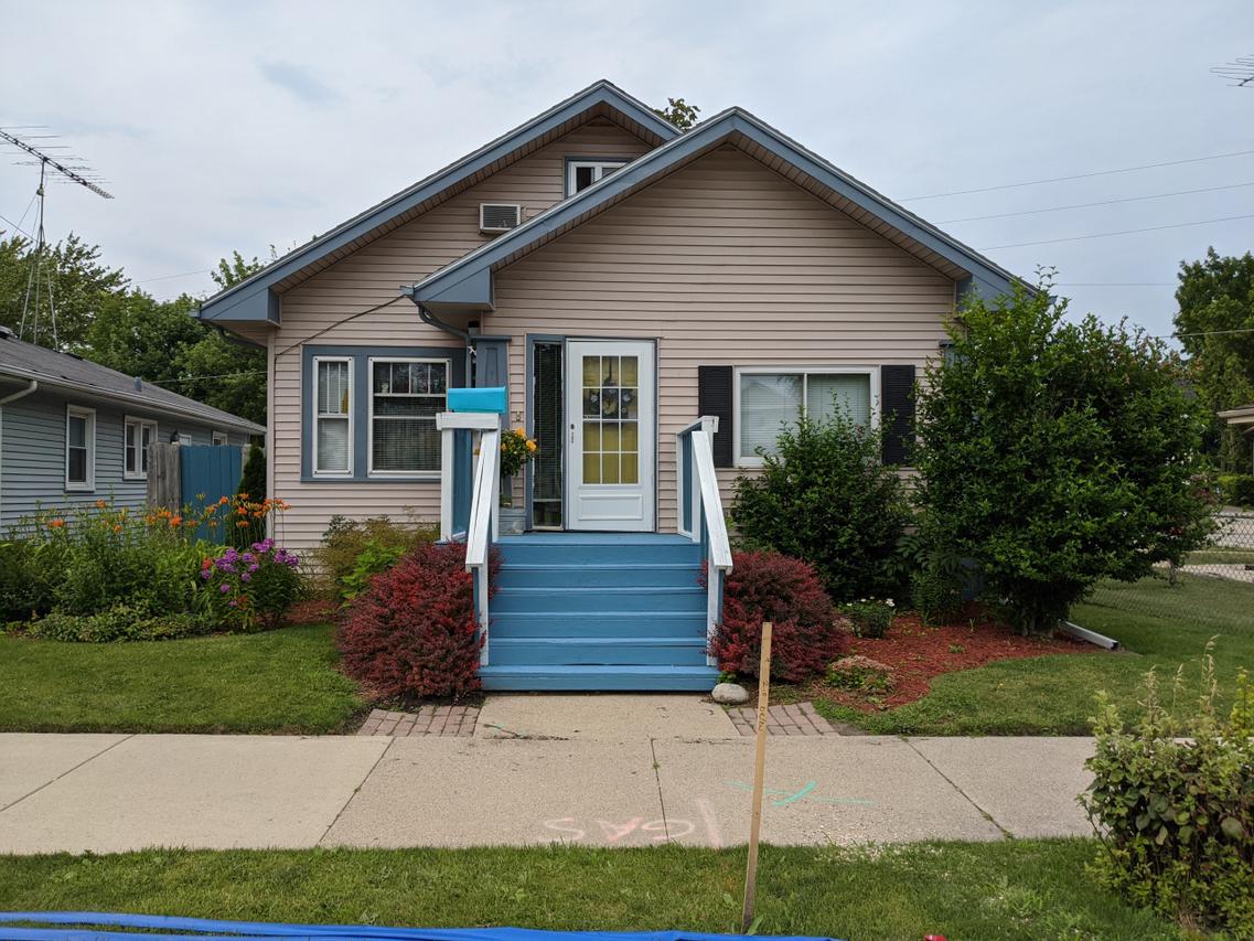 2328 21st St., Racine, WI 53403