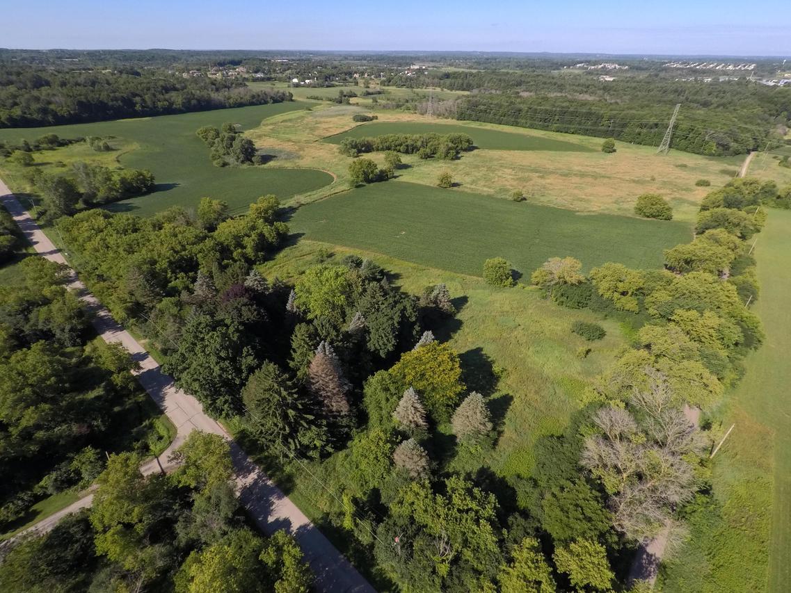 Lt5 Milky Way Rd., Waukesha, WI 53189