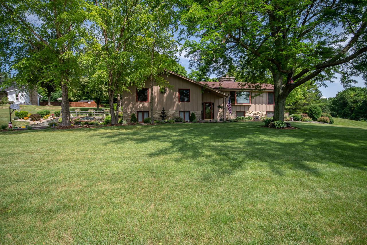 W246S6890 Maple Hill Dr., Vernon, WI 53189