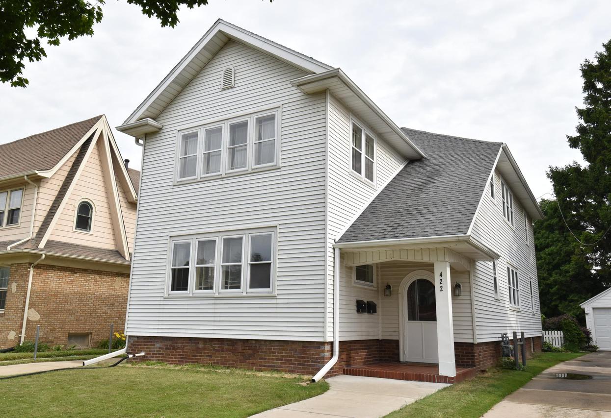 422 Wolff, Racine, WI 53402