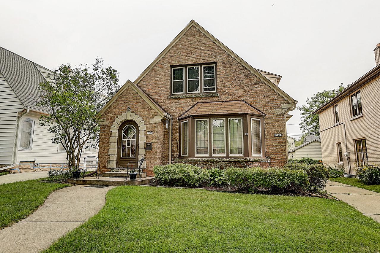 2540 N 64th St., Wauwatosa, WI 53213