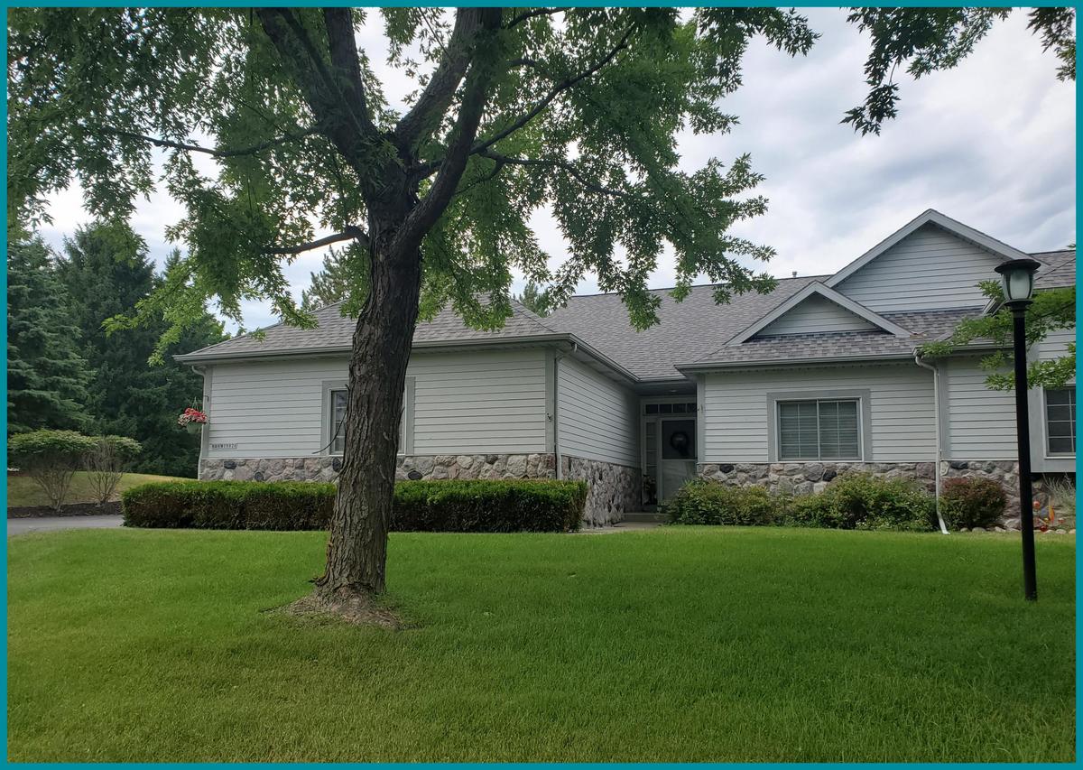 N49W15926 W Lone Oak Ln, Menomonee Falls, WI 53051