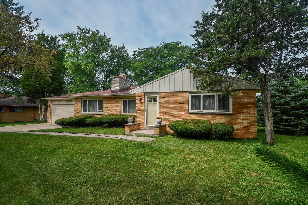 2637 S 124th St., New Berlin, WI 53227