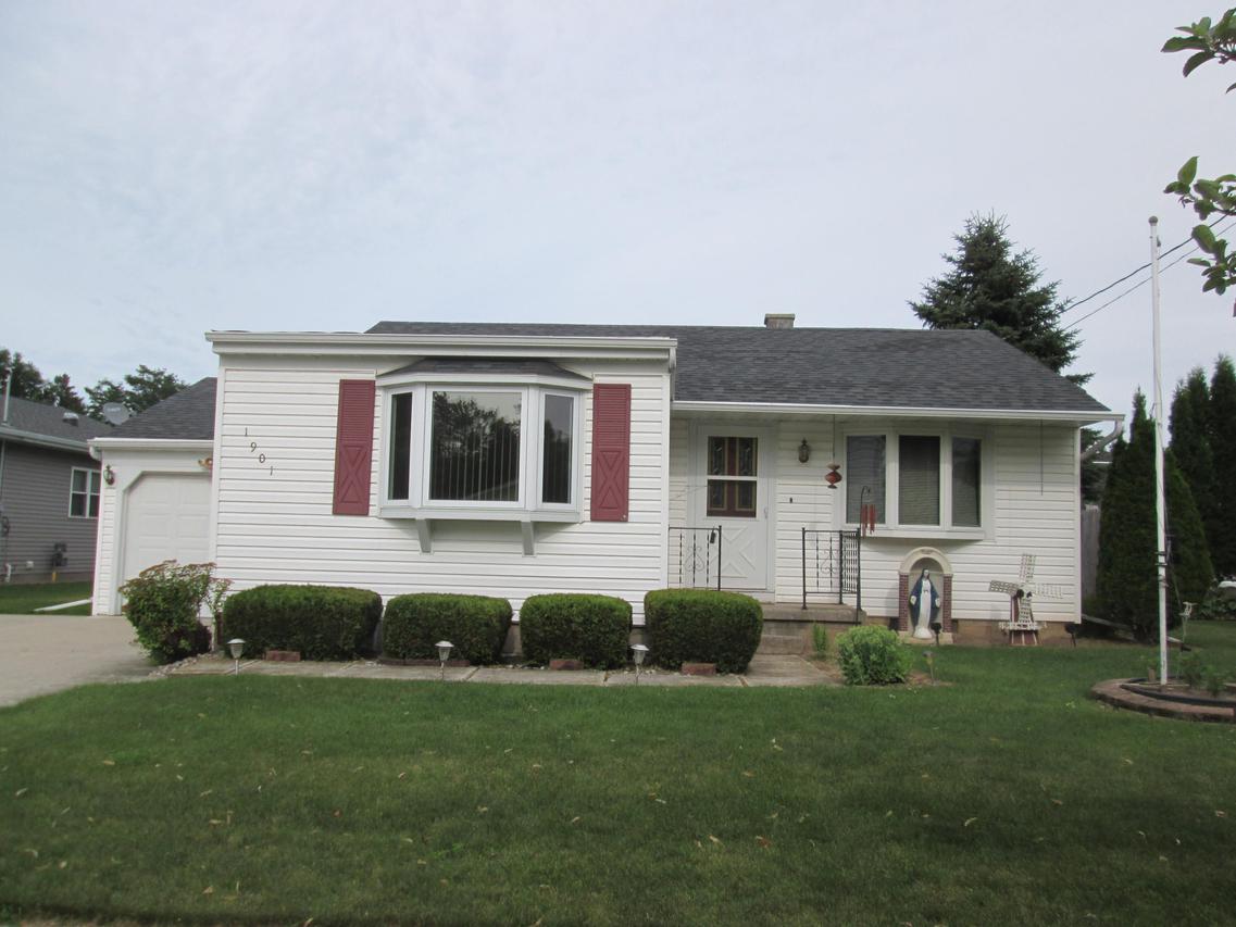 1901 Pleasant St., Manitowoc, WI 54220