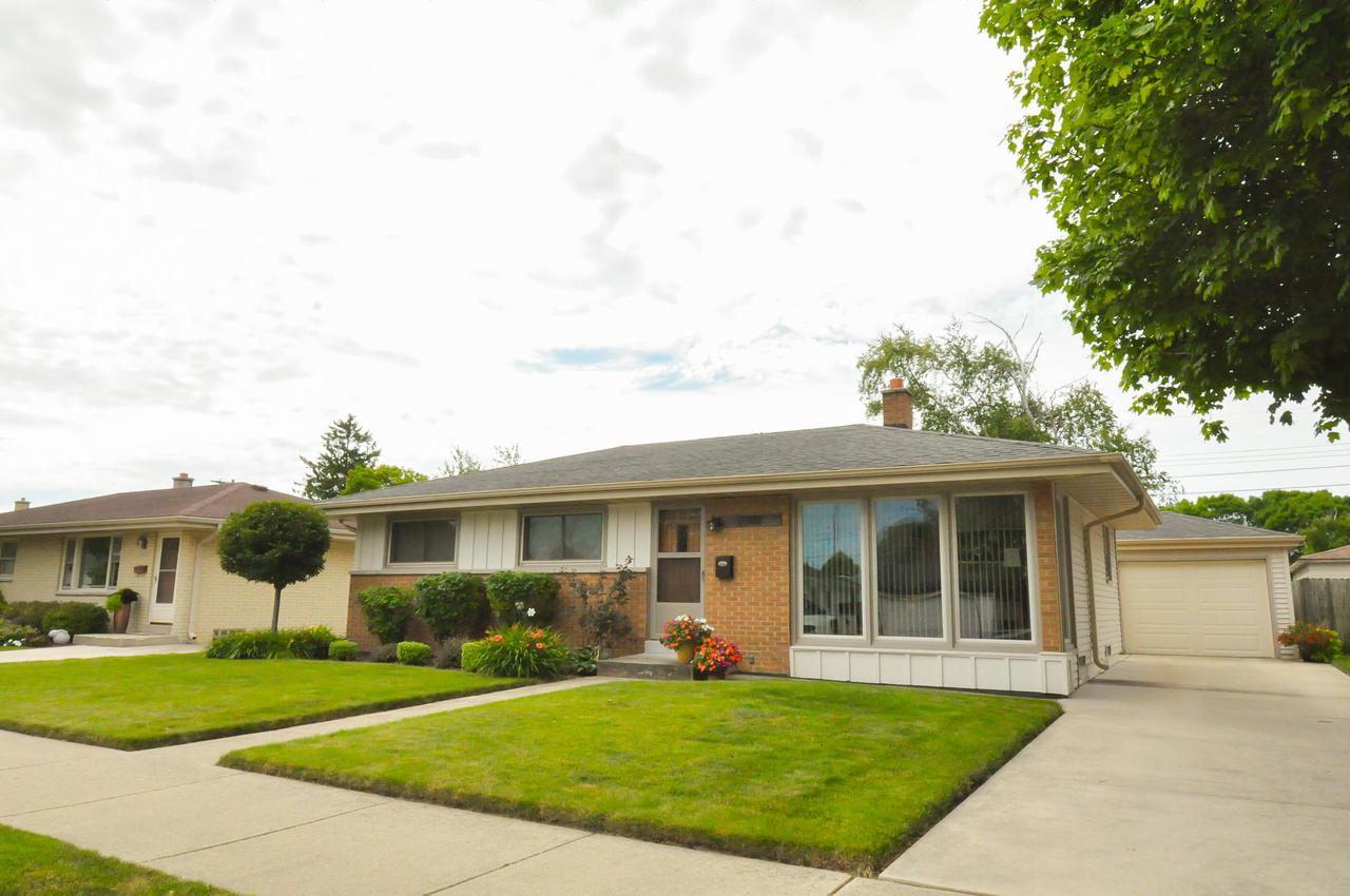 1101 Saxony Dr., Racine, WI 53402