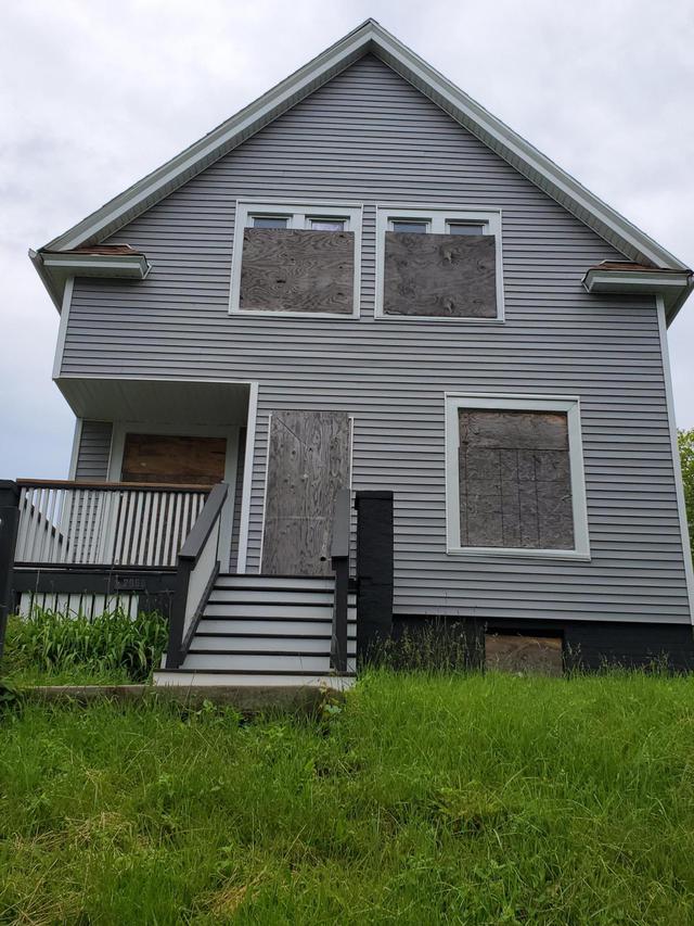 2955 N 1st St., Milwaukee, WI 53212