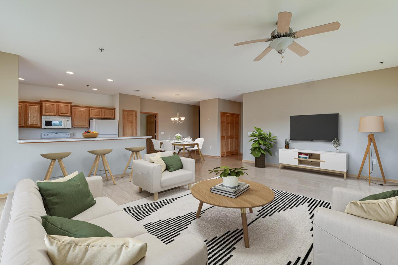 218 S Third St #108, Hartford, WI 53027