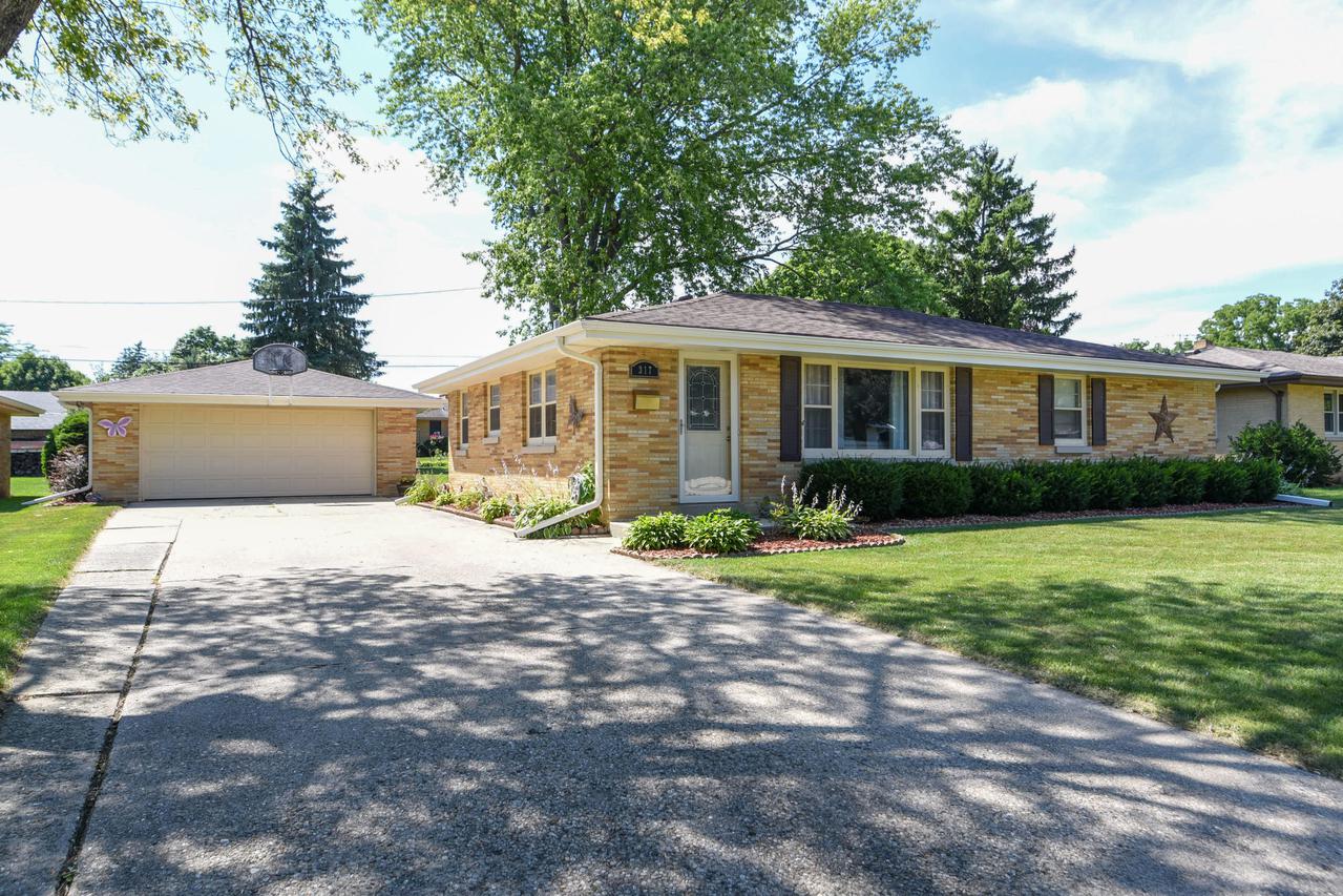 317 S Elmwood, Burlington, WI 53105