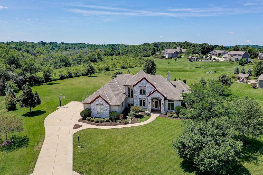 W227S6575 Isabella Ct., Vernon, WI 53189