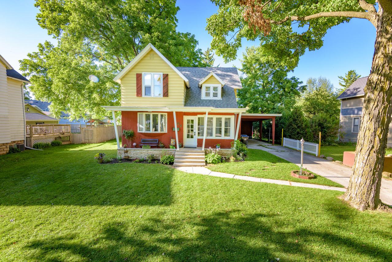 22 Forest Ave., Plymouth, WI 53073