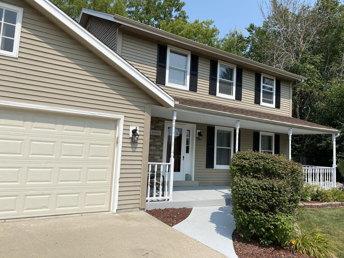 11532 W Janet Ct, Franklin, WI 53132