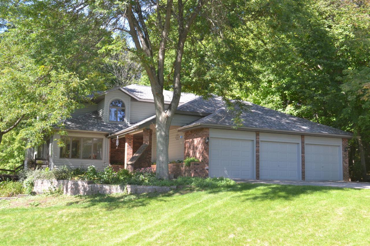 1895 Shady Ln., Grafton, WI 53024