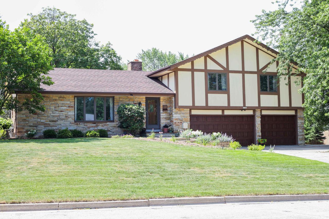 11105 W Ruby Ave., Wauwatosa, WI 53225