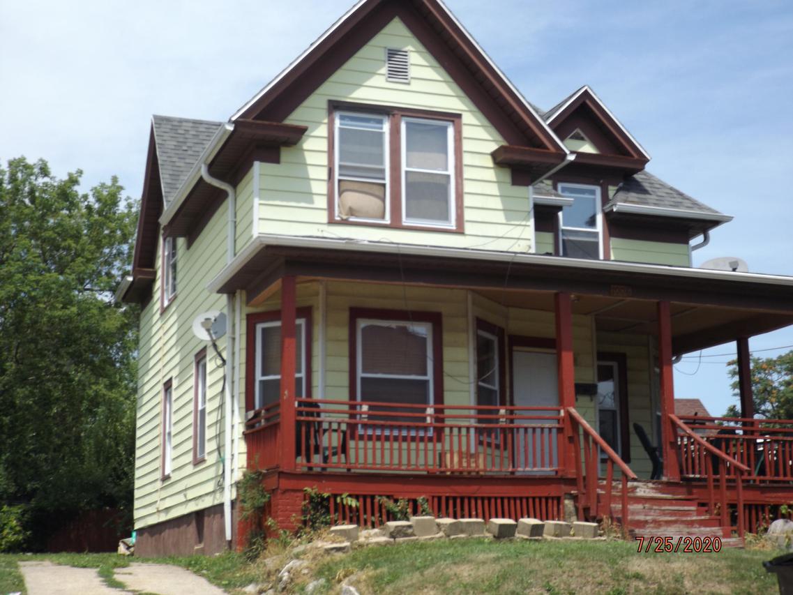 1006 Albert St, Racine, WI 53404