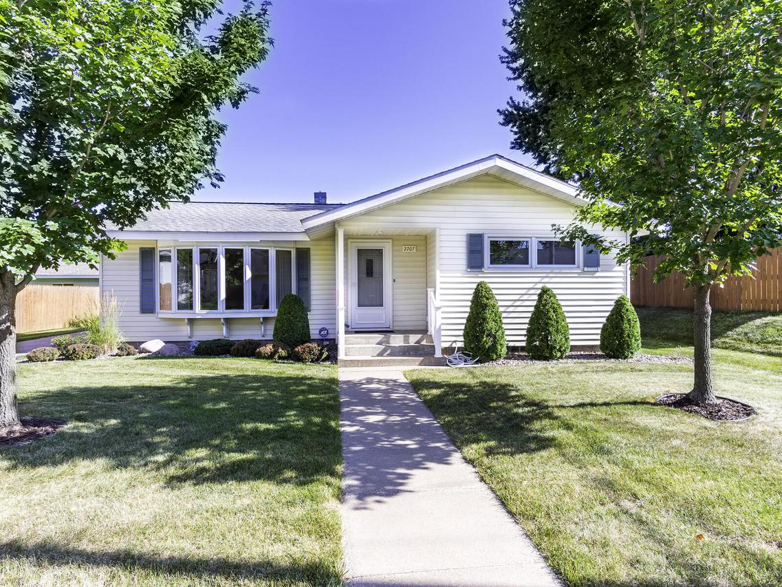 2707 Highland St., La Crosse, WI 54601