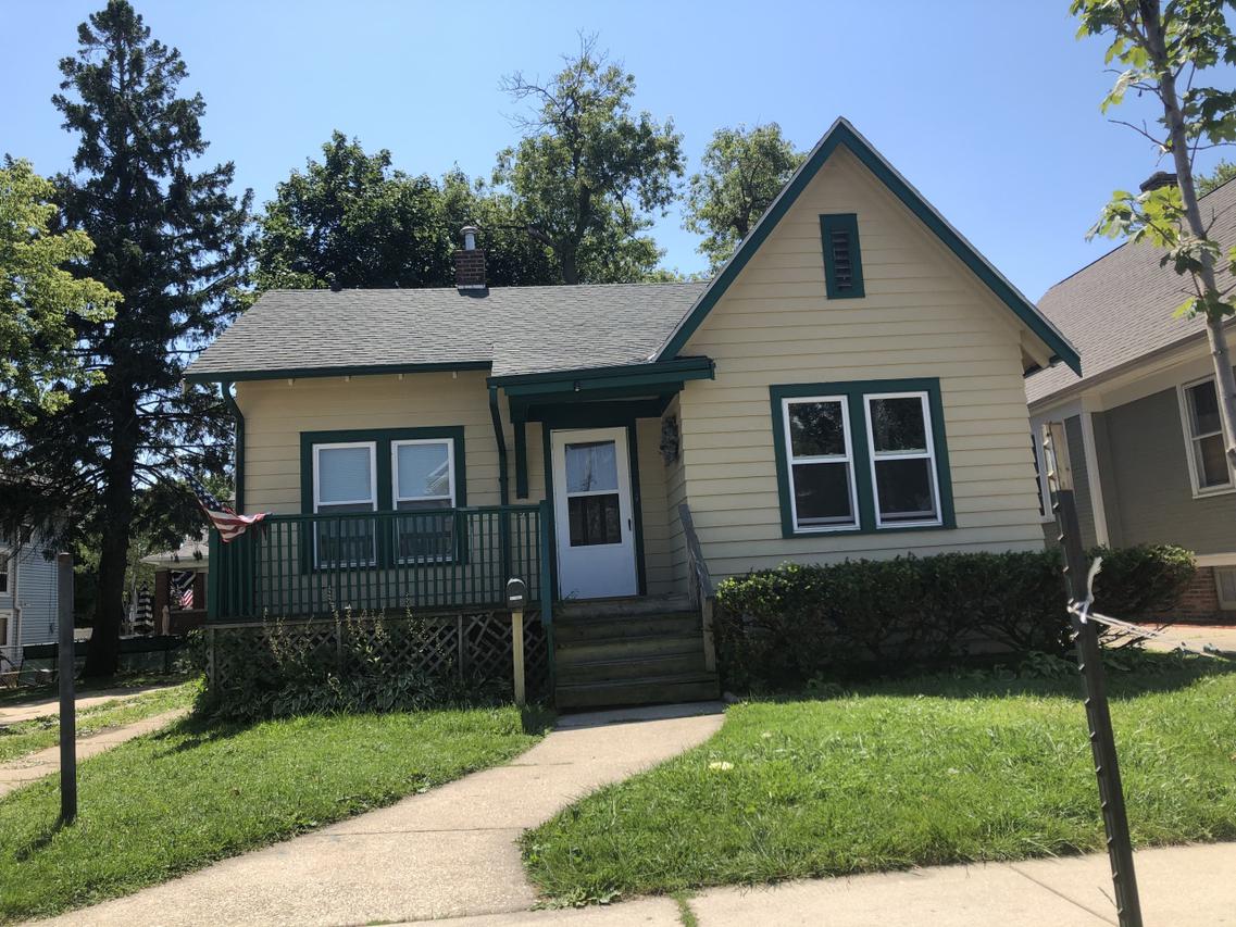 2901 Olive St., Racine, WI 53403