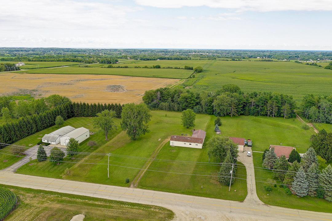 4705 Nicholson Rd., Caledonia, WI 53402