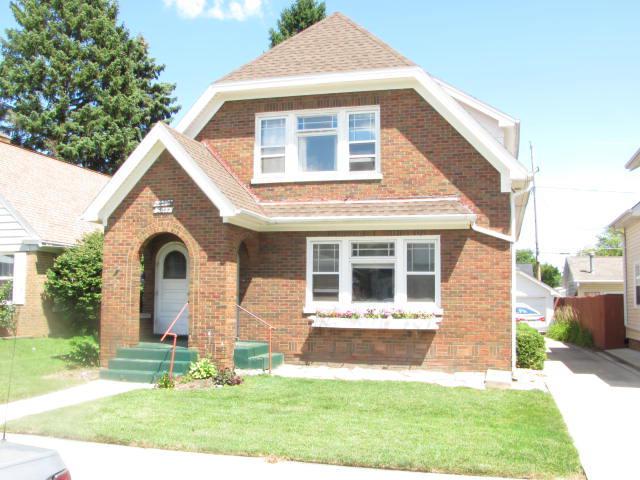 2049 Quincy, Racine, WI 53403