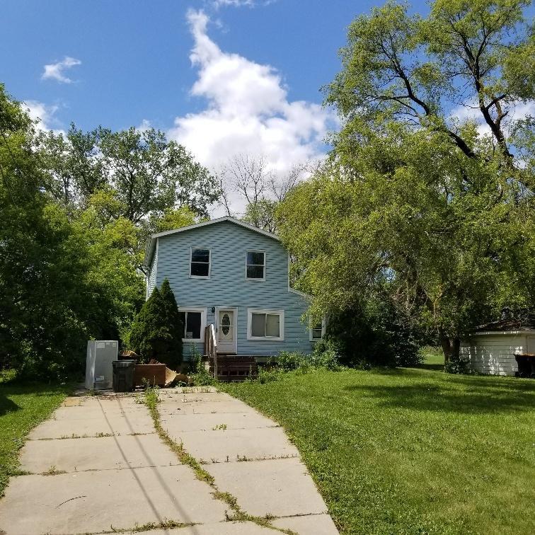 4723 N 118th St, Wauwatosa, WI 53225