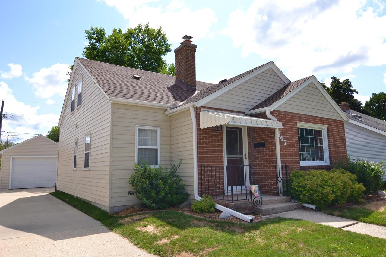 647 Midland Ave, West Bend, WI 53090