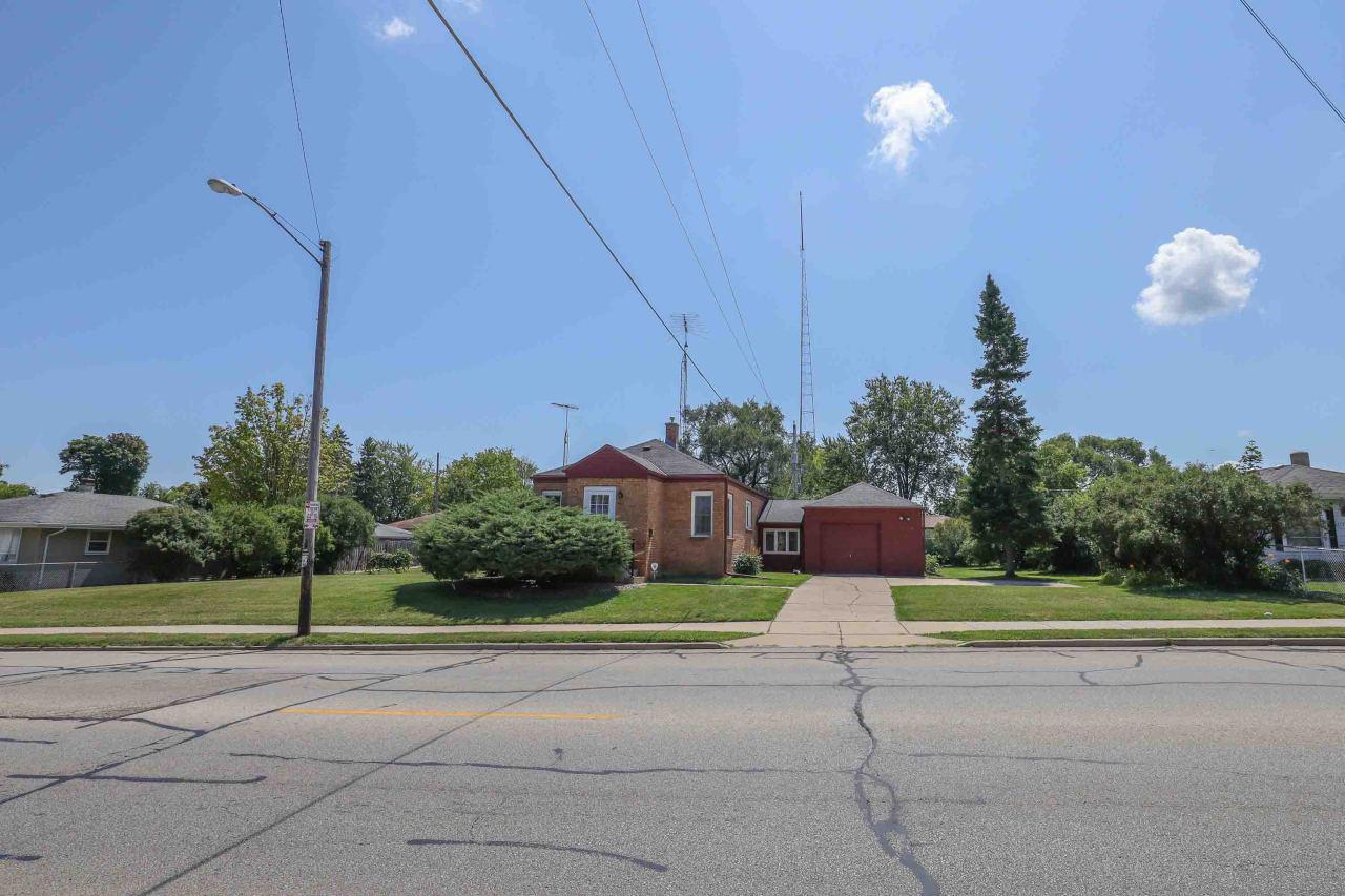 4211 Sixteenth St., Racine, WI 53405