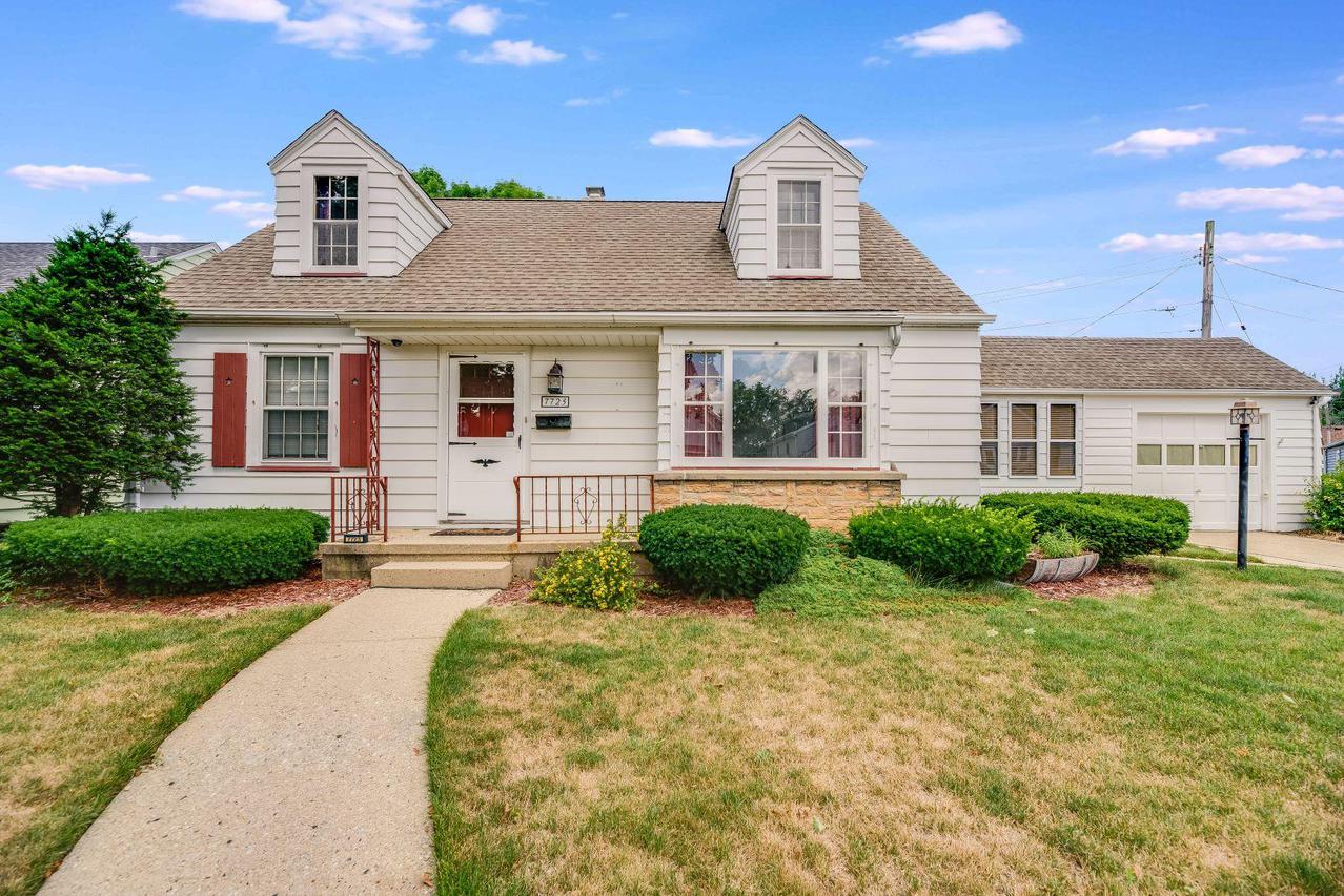 7723 26th Ave., Kenosha, WI 53143