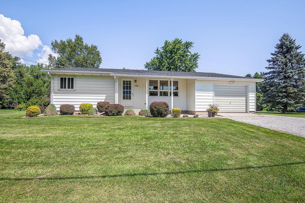 1300 Ruby Ln., Manitowoc, WI 54220