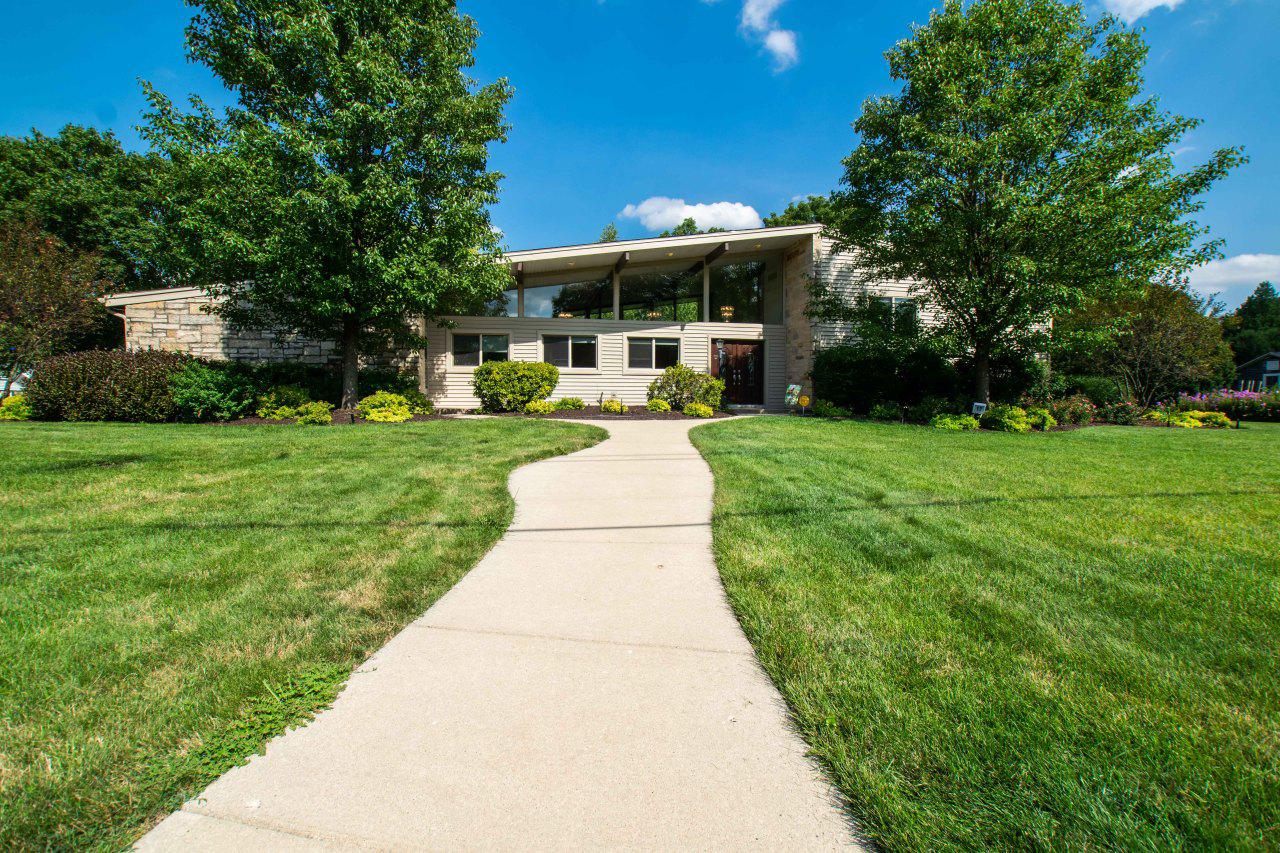17 N Spencer St., Elkhorn, WI 53121