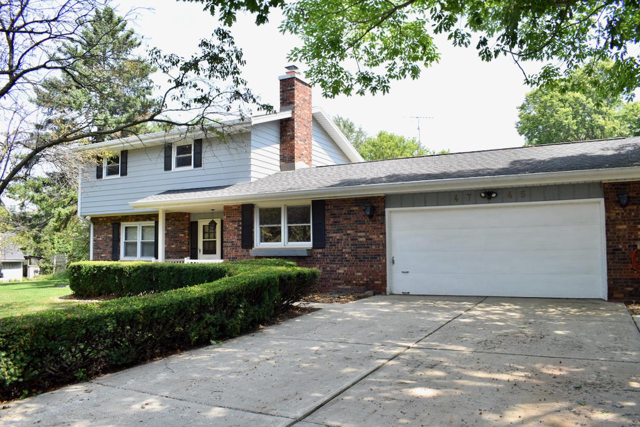 4745 Vrana Ln., Caledonia, WI 53405