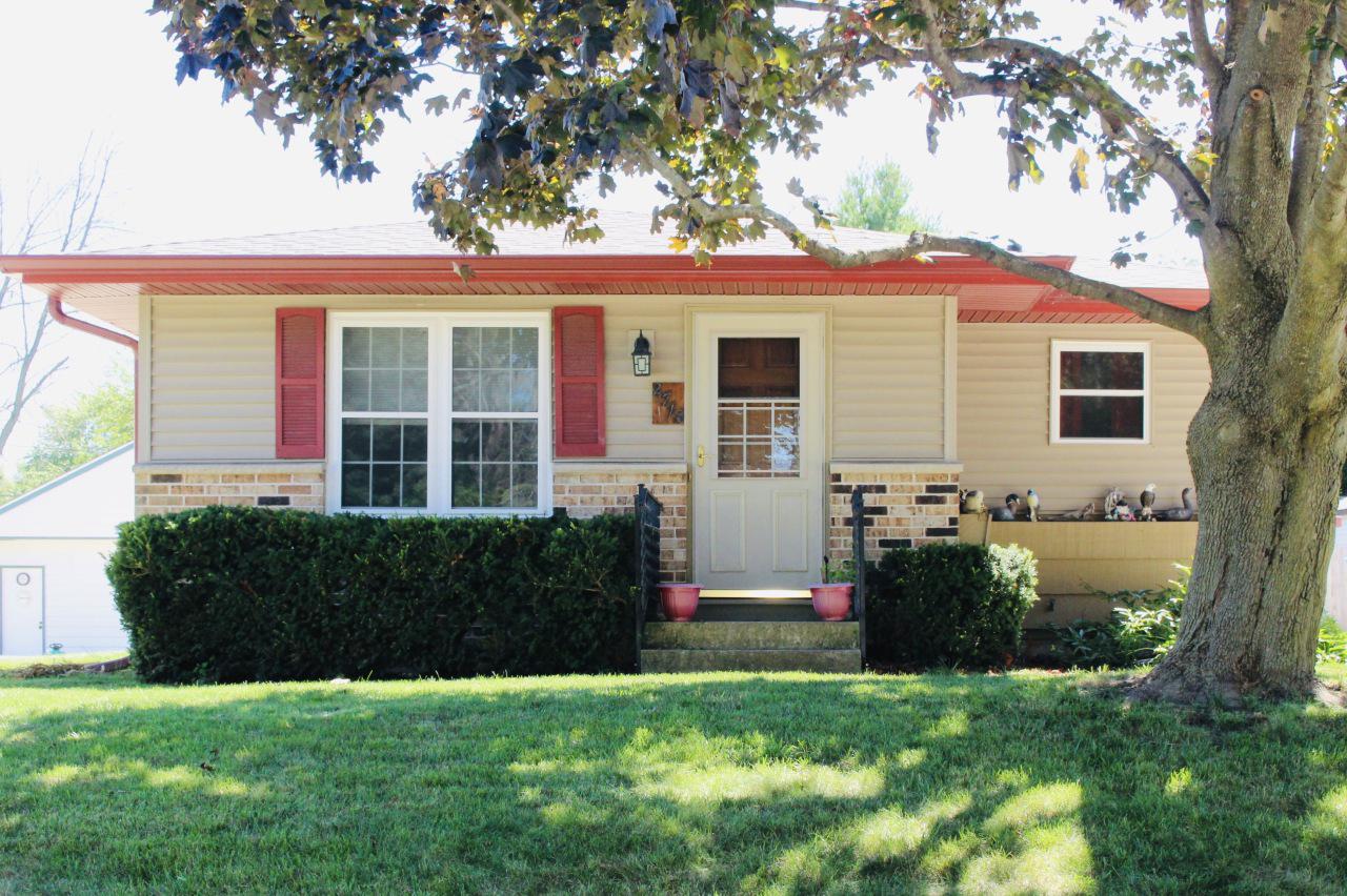 2719 Sumac Dr., Caledonia, WI 53402