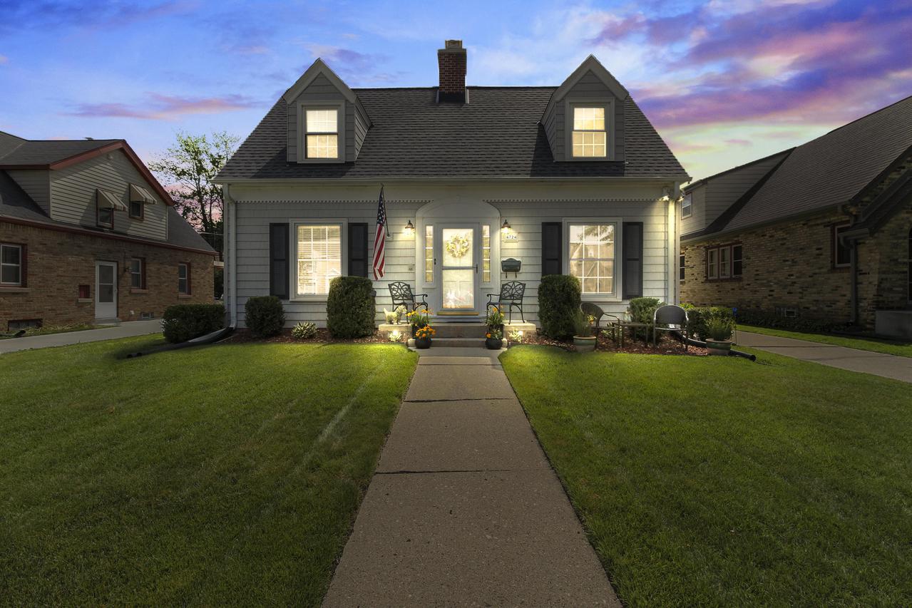 4724 N Sheffield Ave., Whitefish Bay, WI 53211