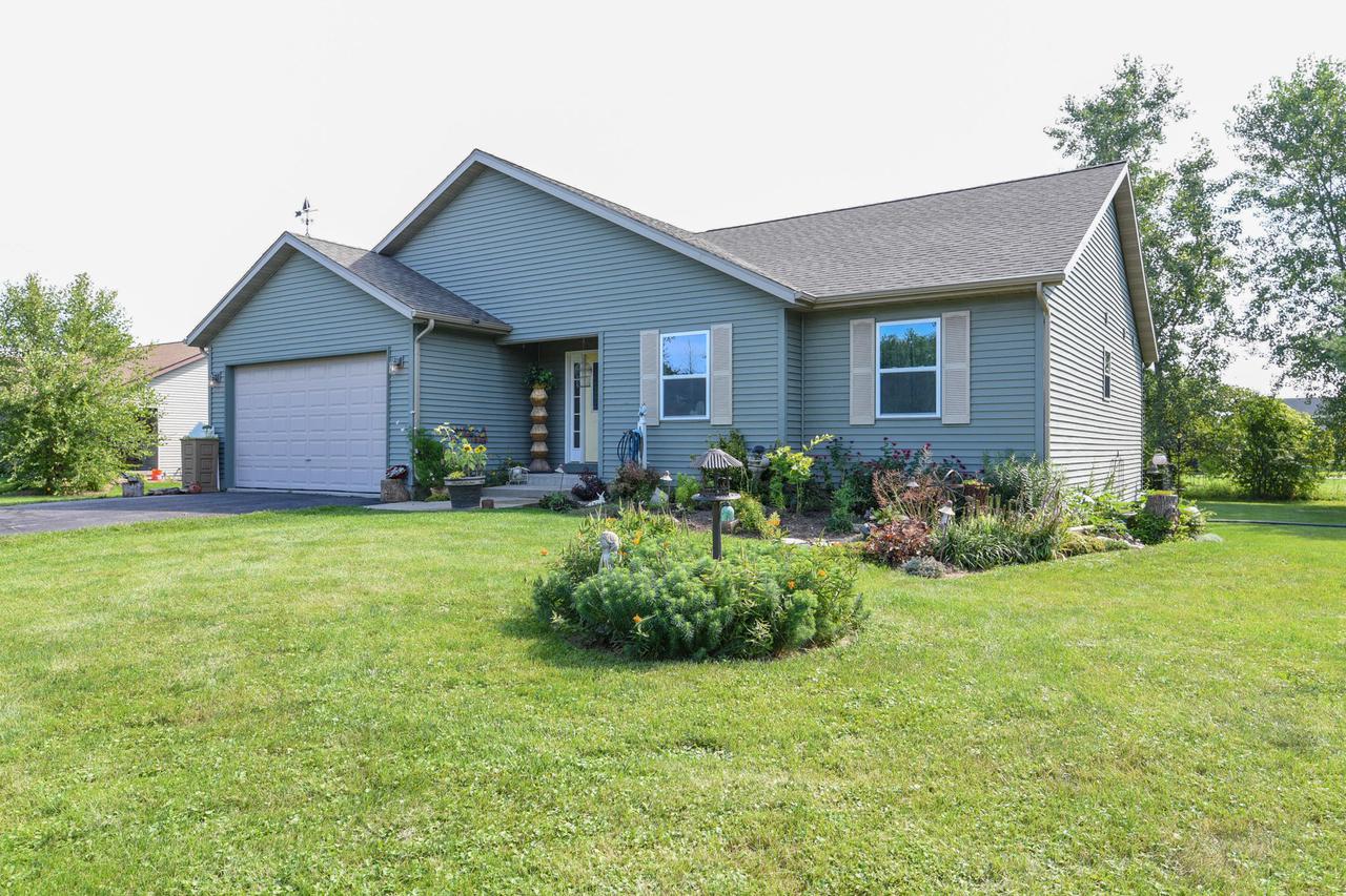 N1616 Washington Ave., Linn, WI 53147