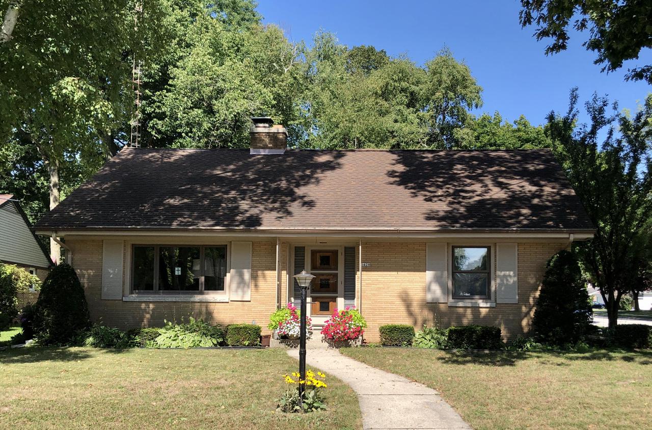 1428 N 21, Manitowoc, WI 54220