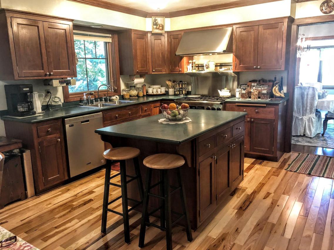 W251 S3879 Rickert Dr., Waukesha, WI 53189