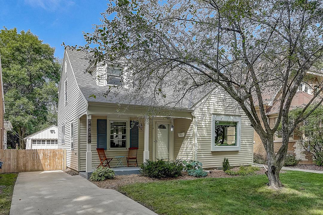 2629 N 65th St, Wauwatosa, WI 53213