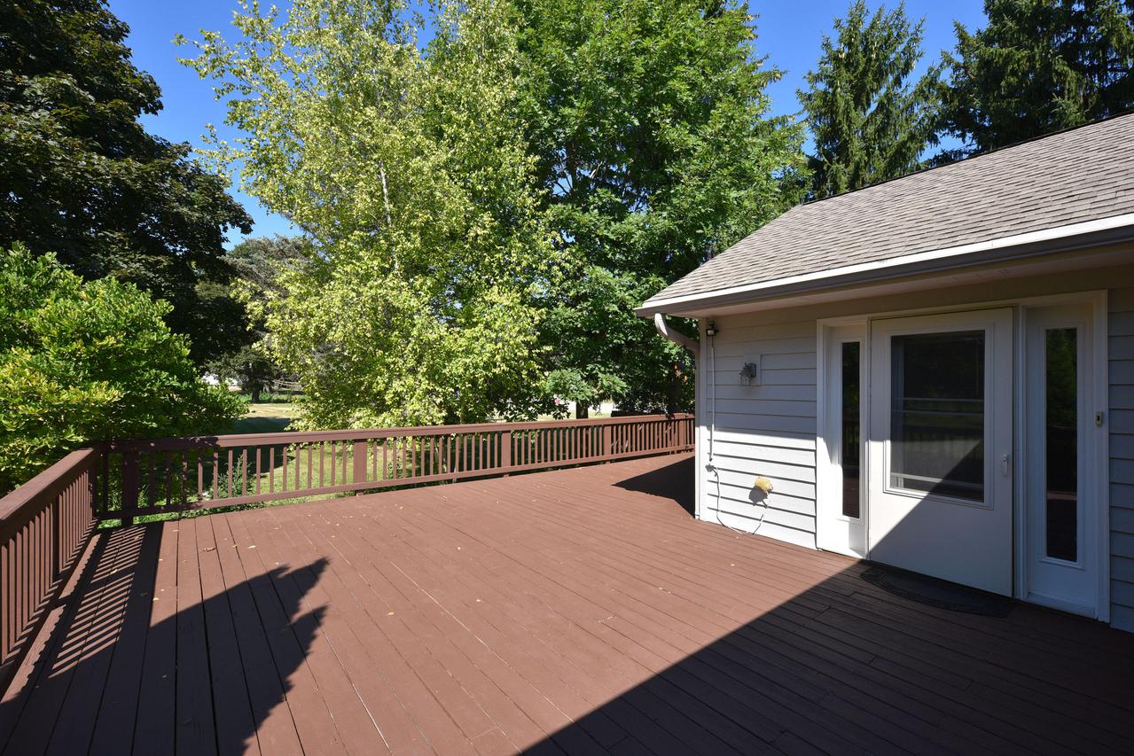 8801 W Mequon Rd, Mequon, WI 53097