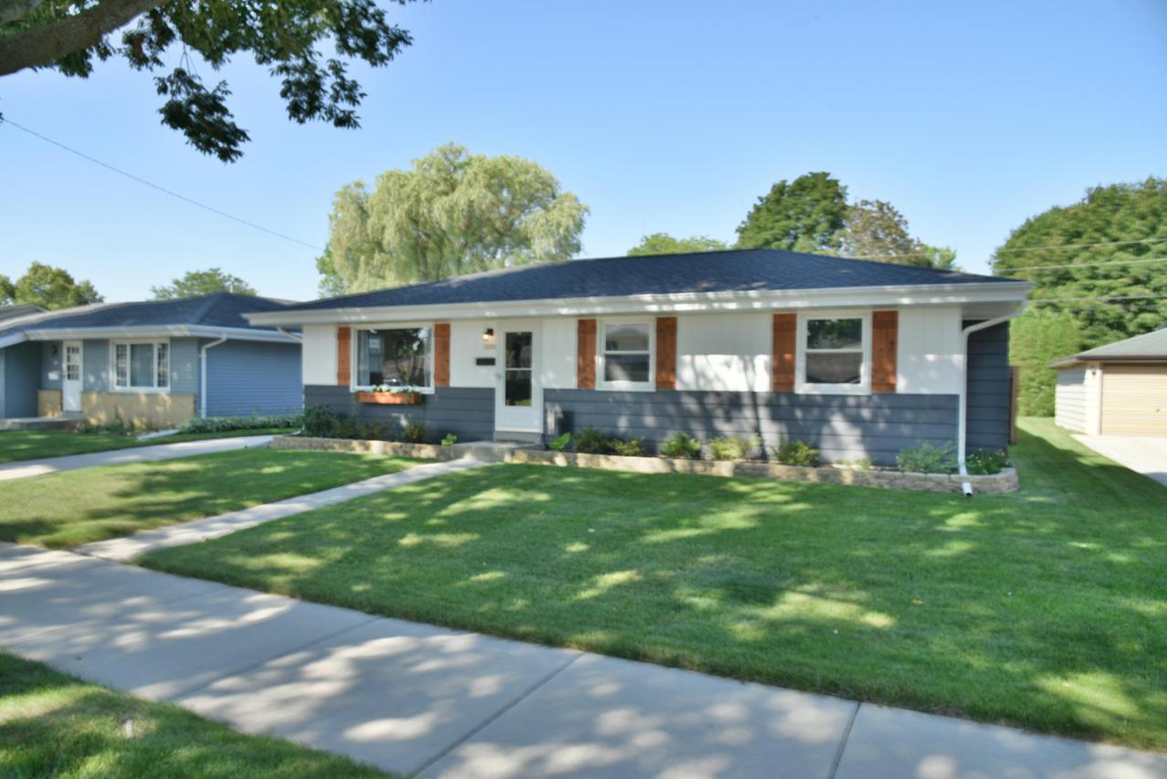 3202 S 18th St., Sheboygan, WI 53081