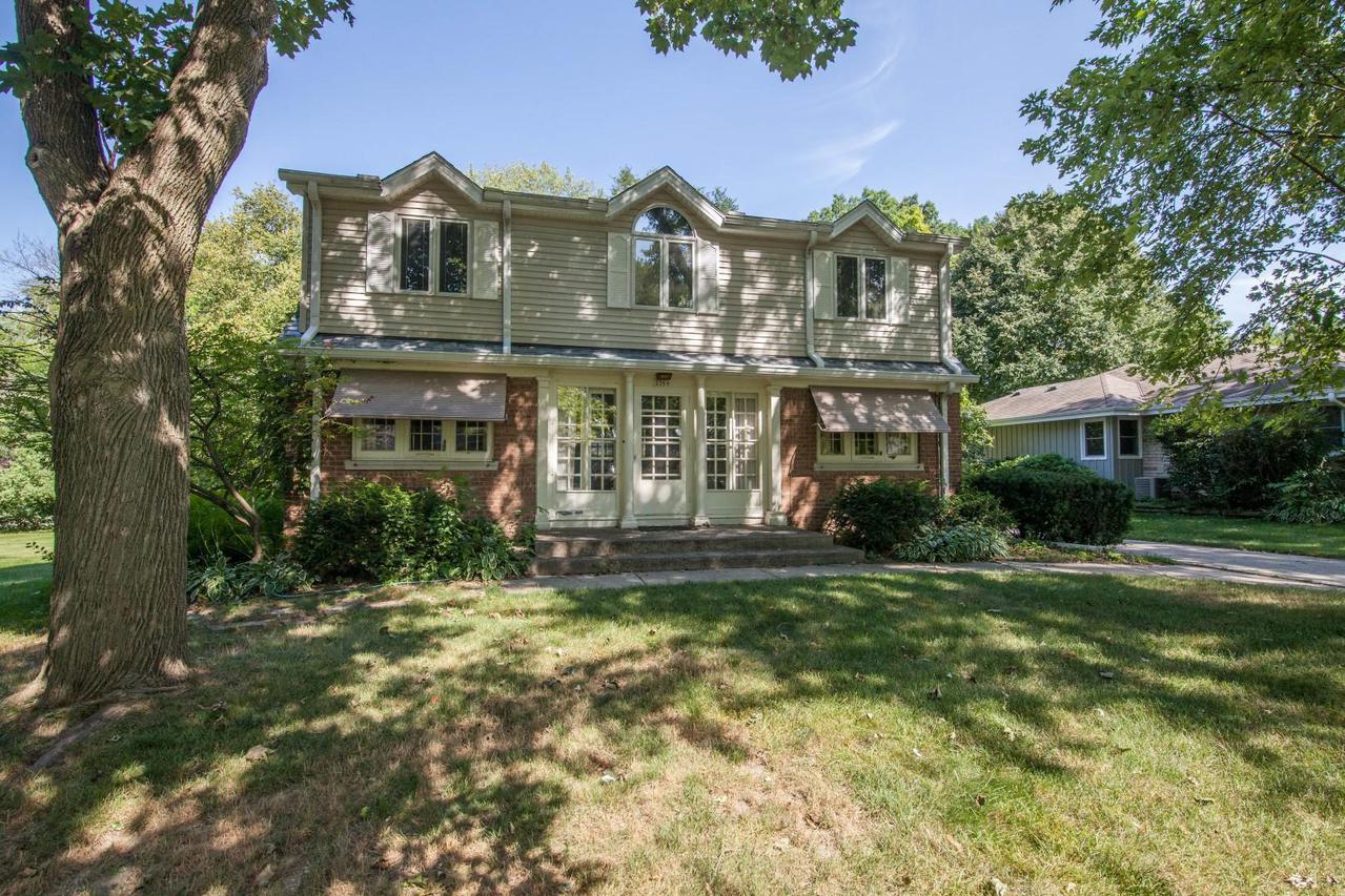 2364 N 118th St., Wauwatosa, WI 53226