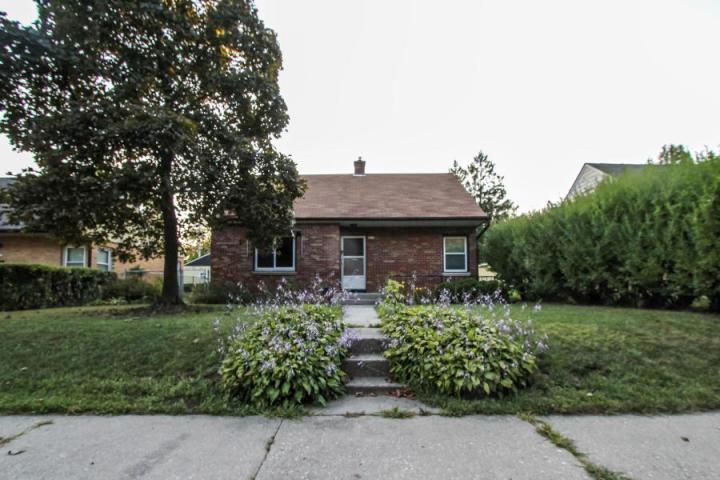 5917 N 34th St., Milwaukee, WI 53209