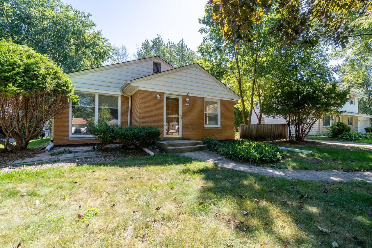 4514 N 100th St., Wauwatosa, WI 53225