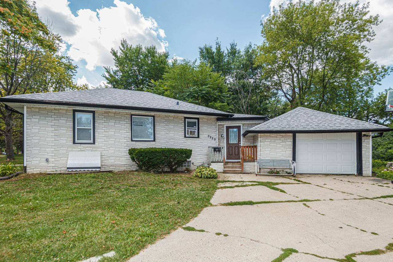 3920 W Vera Ave, Milwaukee, WI 53209
