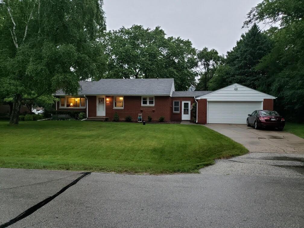 14008 W Gatewood Dr., New Berlin, WI 53151