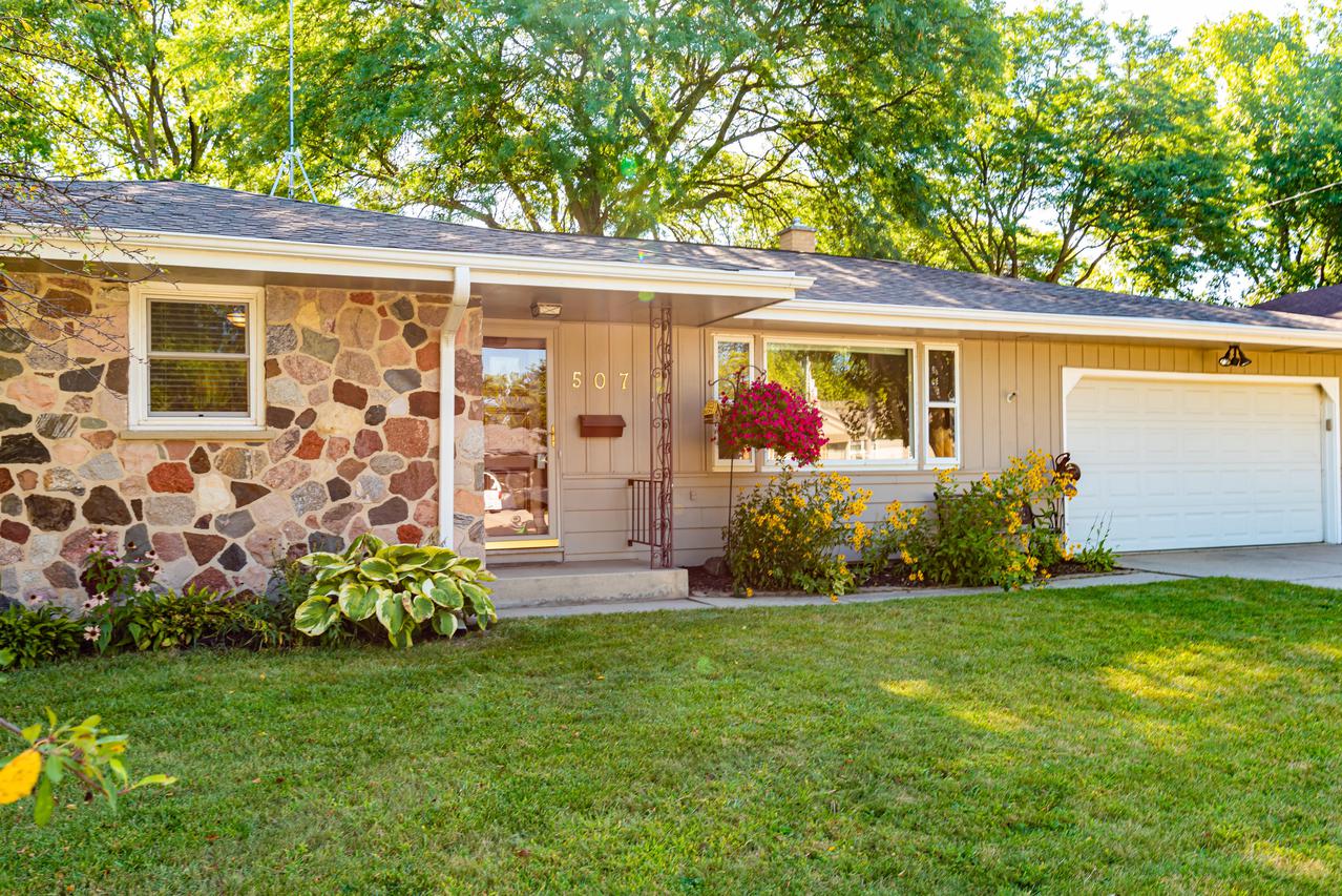 507 S 17th Ave, West Bend, WI 53095