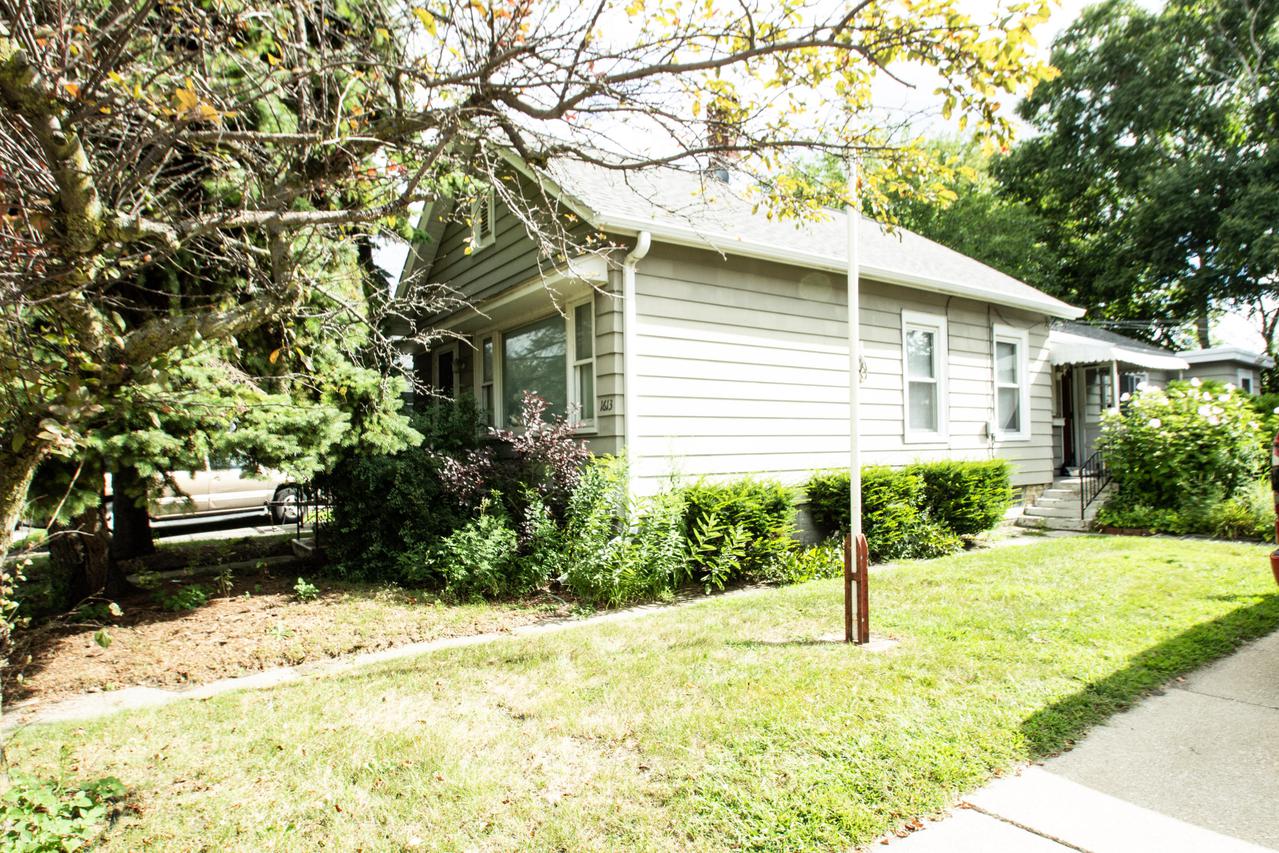 1613 N Main St., Racine, WI 53402