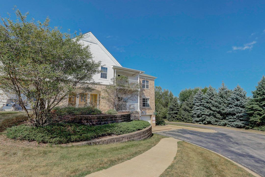 2712 Northview Rd. #120, Waukesha, WI 53188