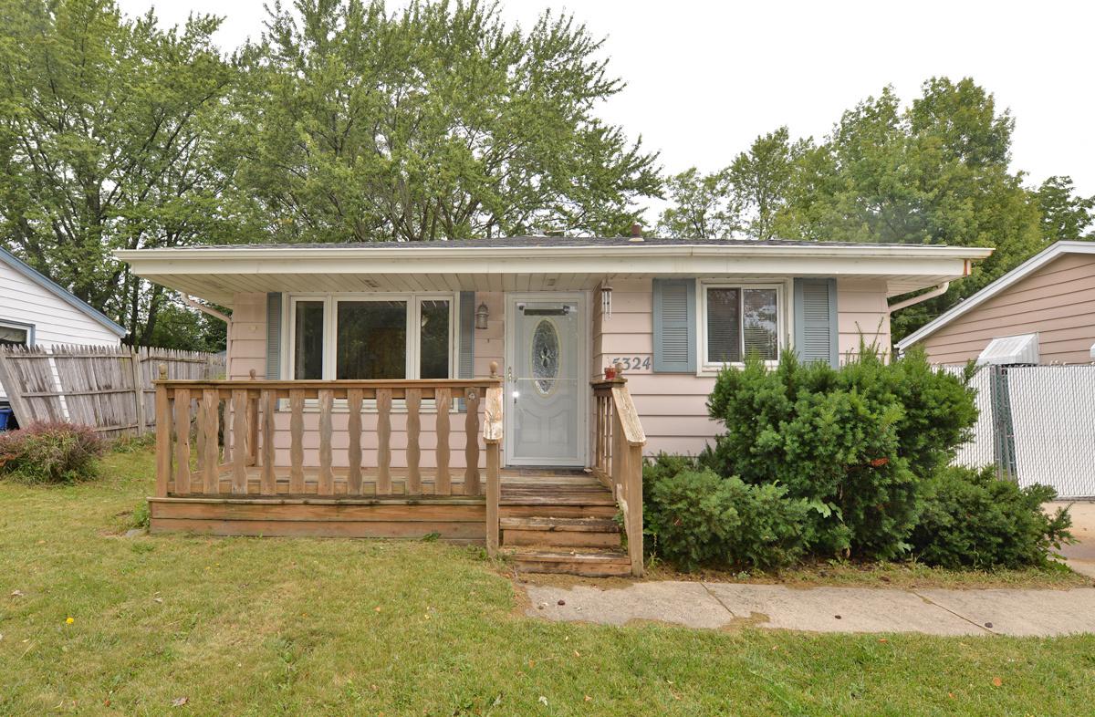 5324 16th St, Racine, WI 53406