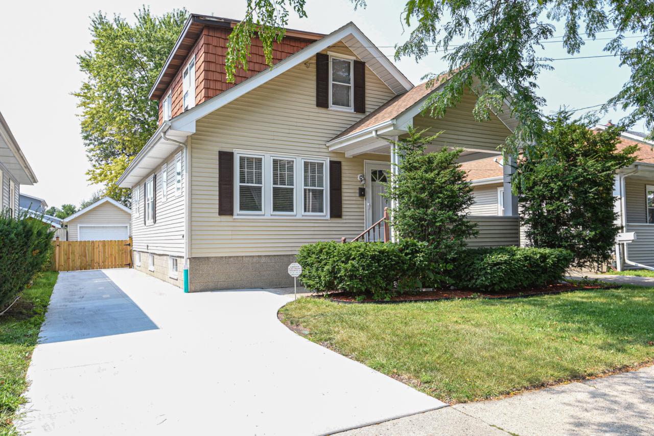 7404 26th Ave., Kenosha, WI 53143